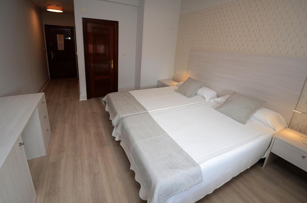 Hostal Vista Alegre Castro Urdiales Extérieur photo