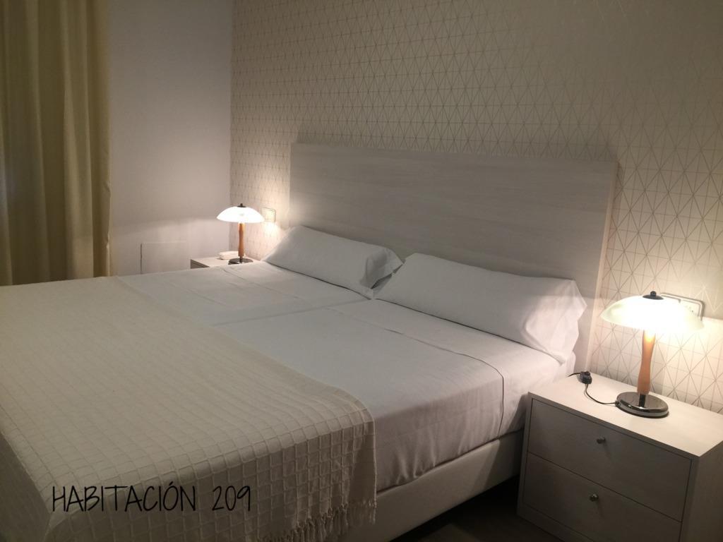 Hostal Vista Alegre Castro Urdiales Extérieur photo