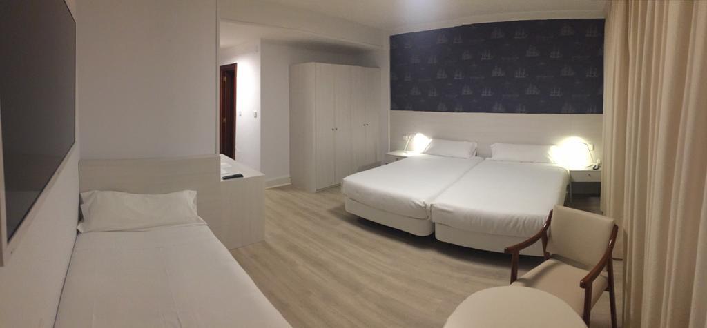 Hostal Vista Alegre Castro Urdiales Extérieur photo