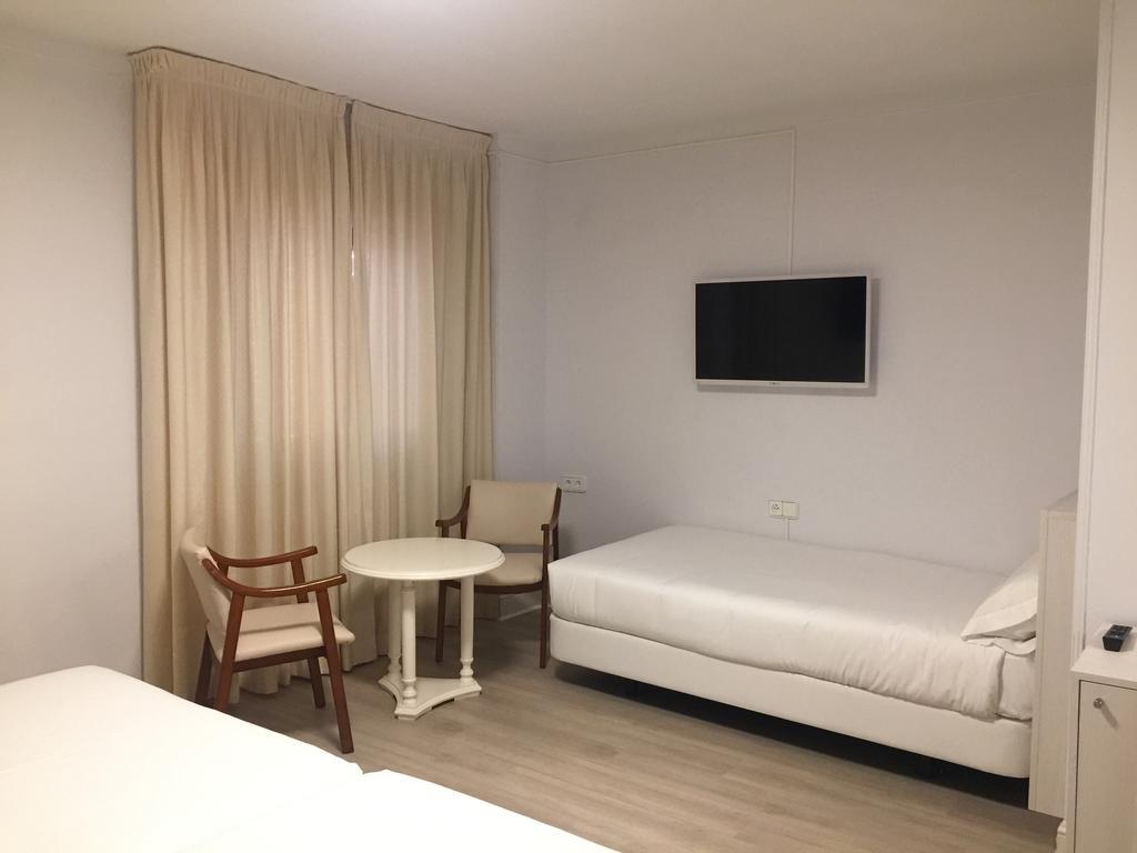 Hostal Vista Alegre Castro Urdiales Extérieur photo