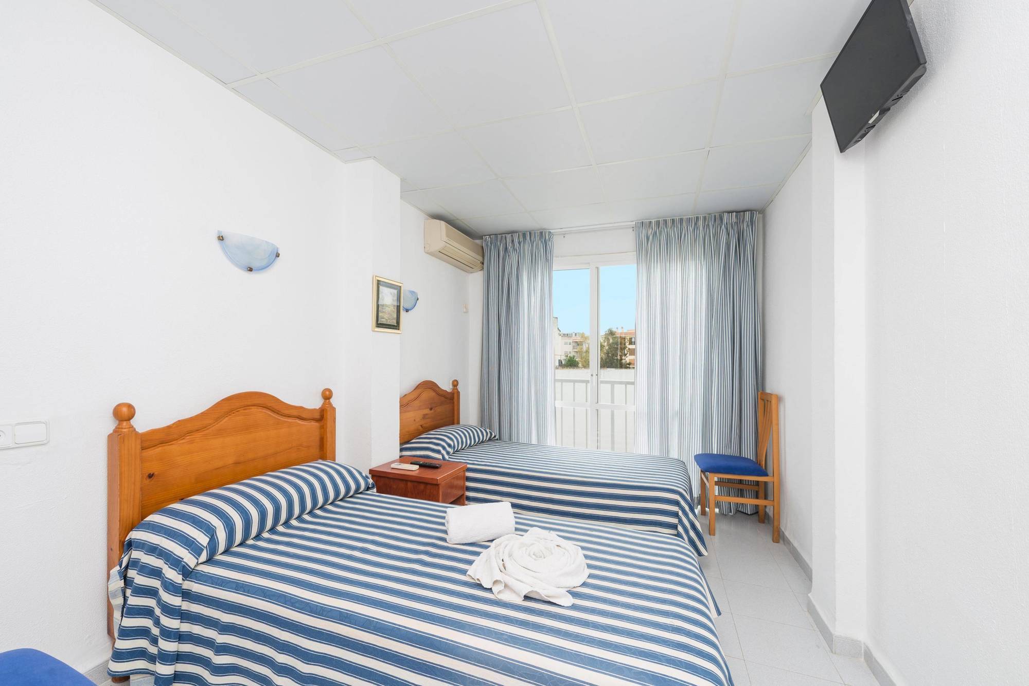 Hostal Vista Alegre Castro Urdiales Extérieur photo